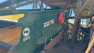 Hewitt Robins Replaces Triple Deck Screen